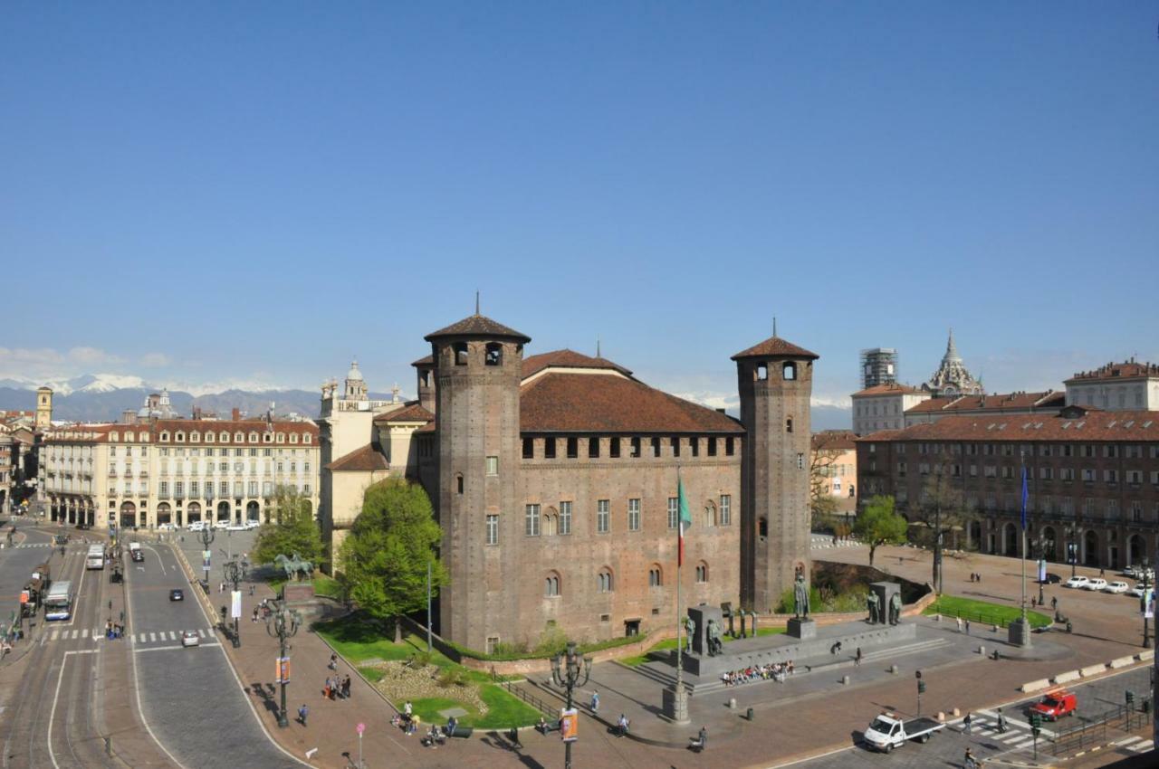 Апартаменты Mansarda In Piazza Castello Турин Экстерьер фото